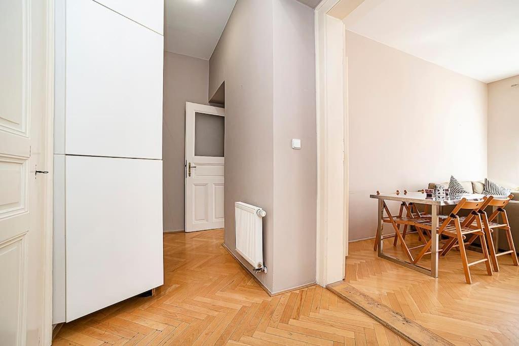 Cozy And Sunny In Uptown Apartamento *